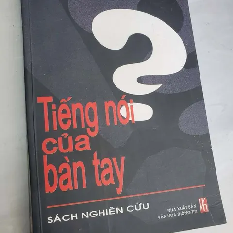Tiếng Nói Của Bàn Tay – Nguyễn Đình Phúc