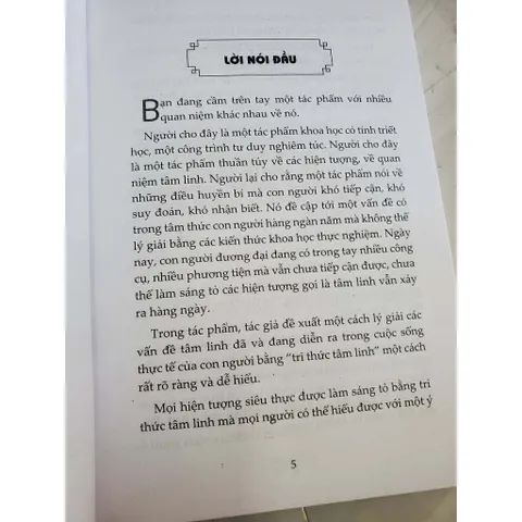 Cõi Trần Và Cõi Siêu Hình