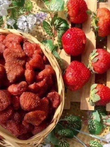 DÂU TÂY SẤY DẺO ĐÀ LẠT KHÔNG ĐƯỜNG CHUA NGỌT TỰ NHIÊN | ĂN VẶT NHÀ DÂU
