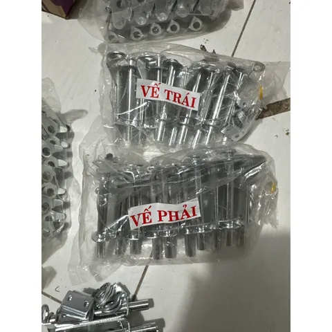 Chốt cửa ngang vế trái, vế phải dài 9cm
