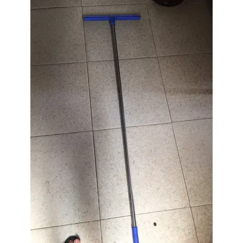 Cây gạt nước đẩy sàn nhà sạch bóng Bodoca cán thẳng dài 1m40