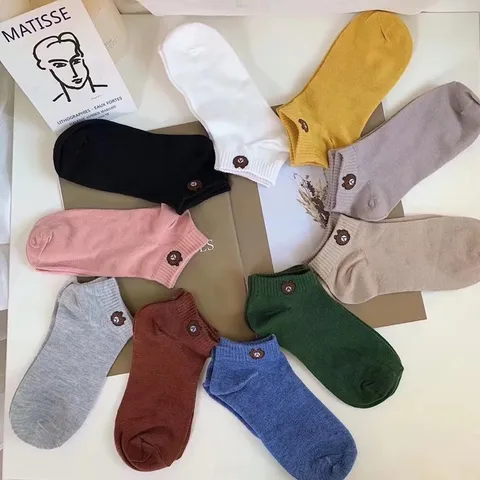 Set 10 đôi tất vớ nữ cổ ngắn hình gấu kute tặng kèm túi rút loại dày, chất mềm 883100