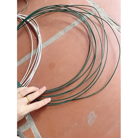30 Mét dây thép bọc nhựa màu xanh, màu trắng - dây thép mềm dẻo 2.5li