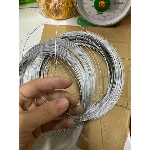 50 Mét dây thép mạ kẽm 0.5 li làm hoa giấy, làm đồ trang trí đa năng