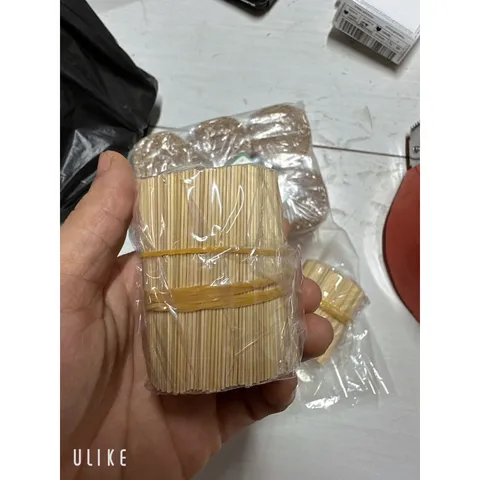 1 Bó tăm tre - Tăm làm từ cật chắc chắn gói 80g