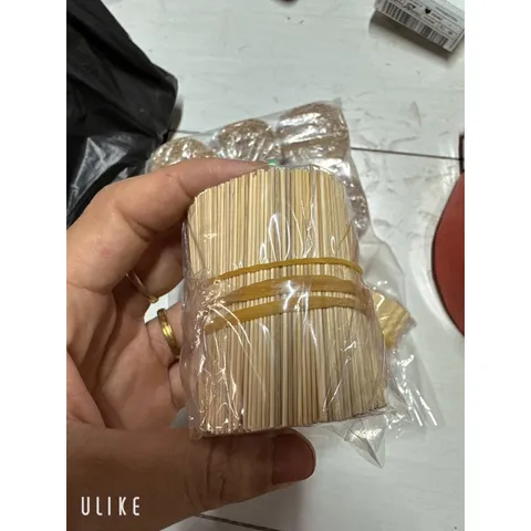 1 Bó tăm tre - Tăm làm từ cật chắc chắn gói 80g