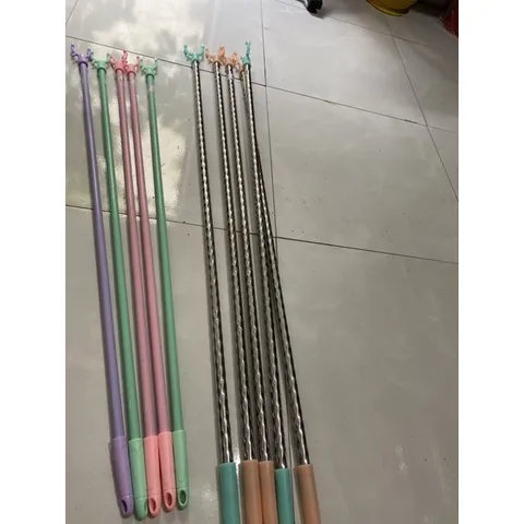 Cây phơi quần áo, gậy lấy đồ, cây lấy quần áo trên cao bằng nhựa, inox rút gọn