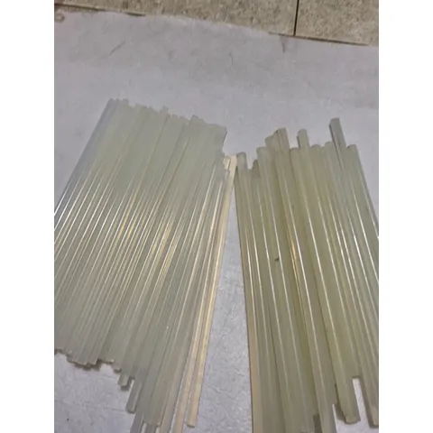 20 Keo nến nhỏ 0.7cm dùng cho súng bắn keo nhỏ