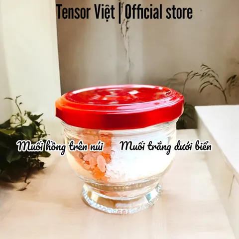 Hũ muối phong thuỷ (muối hồng + muối trắng) kết hợp xoắn đồng đỏ để trong phòng, bàn làm việc chiêu tài, trừ tà