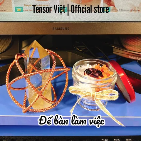 Hũ muối phong thuỷ (muối hồng + muối trắng) kết hợp xoắn đồng đỏ để trong phòng, bàn làm việc chiêu tài, trừ tà