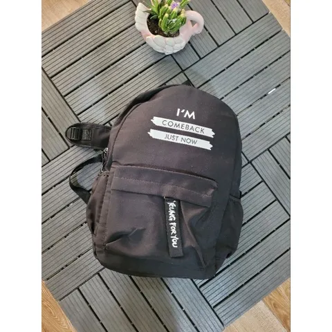Balo nam nữ phong cách unisex- Mua tấm lót sàn ban công nhận Deal Sốc