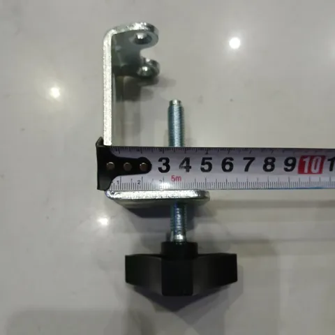 kẹp bàn ốc m10 dày 5mm tháo máy tay vặn nhựa hàng mới