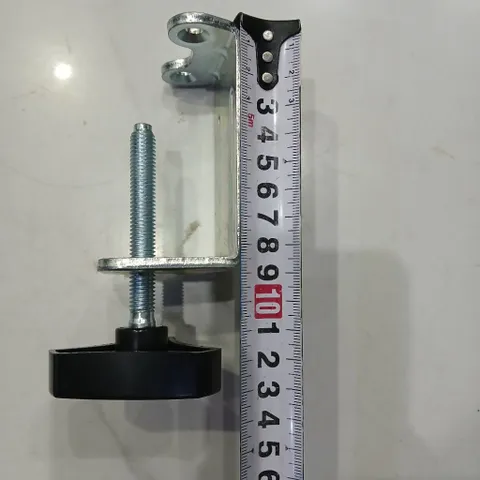 kẹp bàn ốc m10 dày 5mm tháo máy tay vặn nhựa hàng mới