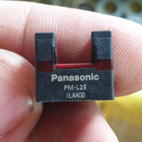 sensor cảm biến quang càng cua các hãng Panasonic PM-L25 L45 L45 P T45 5-24V hai ngõ ra đảo trạng thái tháo máy
