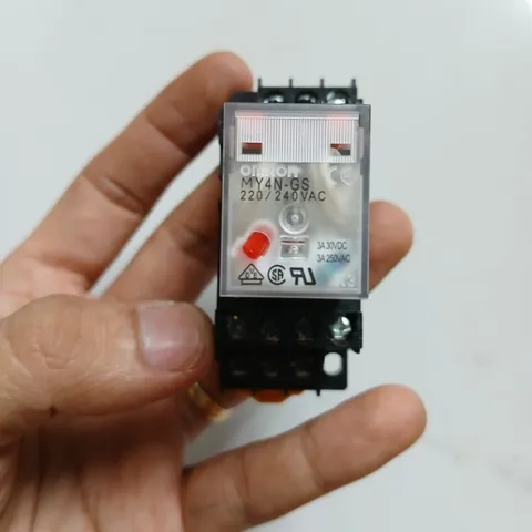 [kèm đế] rờ le relay trung gian kiếng  220V 24V các hãng omron Schneider  MY2 MY4N MY2N-GS MY2N-J