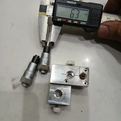 cụm cặp 2 panme Mitutoyo Japan kèm đế nhôm tháo máy tinh chỉnh vị trí 0.01mm