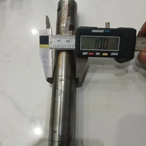 [phi 1inch 25.4mm] trục thép tròn tháo máy sẵn lỗ ren hệ inch 2 đầu dài 435mm