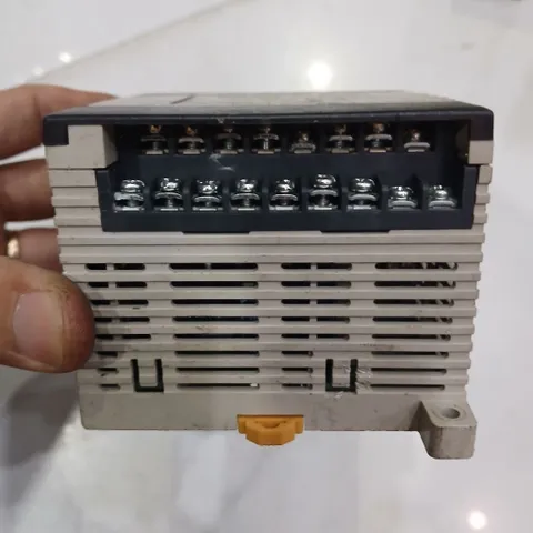 plc omron cpm1a-20cdr-a-v1