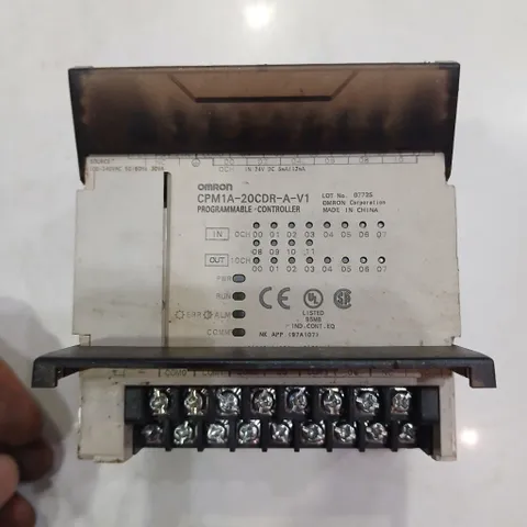 plc omron cpm1a-20cdr-a-v1