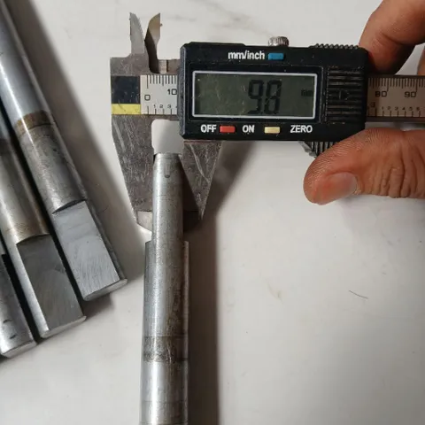 [trục inox - sắt] trục phi 15 inox sắt nhiều kích thước vát mặt cạnh lỗ ốc M8