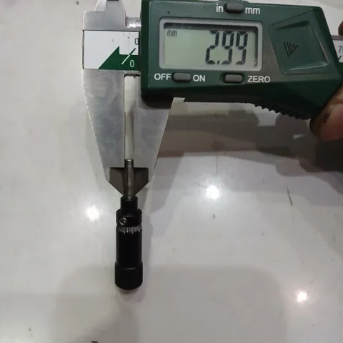 2 cái panme nhỏ đen hành trình 10mm tháo máy có khóa cài đặt vị trí
