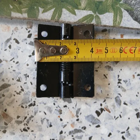 2 bản lề kèm lò xo bãi chưa dùng inox sắt cửa nhà wc tự đóng