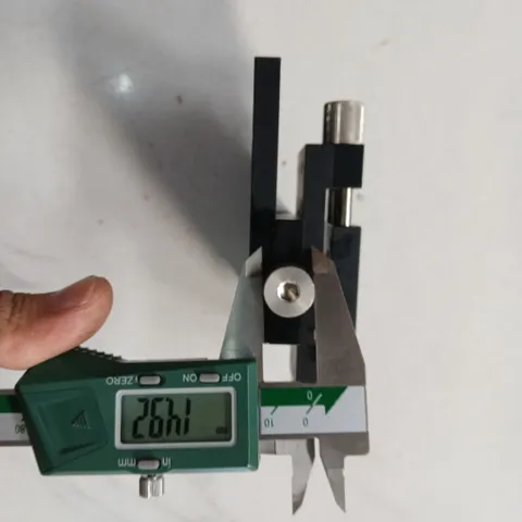 bàn trượt xy nhôm tháo máy hành trình 20mm ren mịn tháo máy