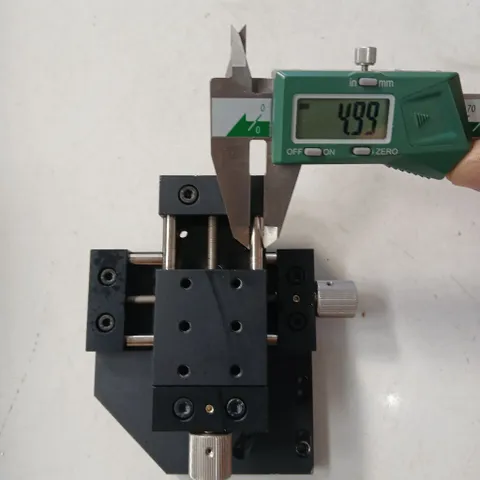 bàn trượt xy nhôm tháo máy hành trình 20mm ren mịn tháo máy