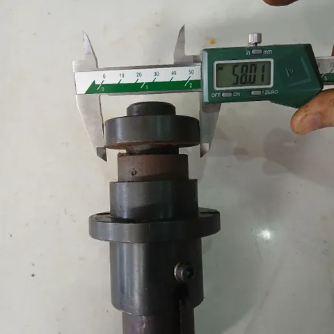 trục xoay trượt chế khoan bàn phay chống tâm tháo máy thép