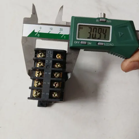 [12VAC] khởi động từ  contactor 3 pha 3NO 1NC bãi