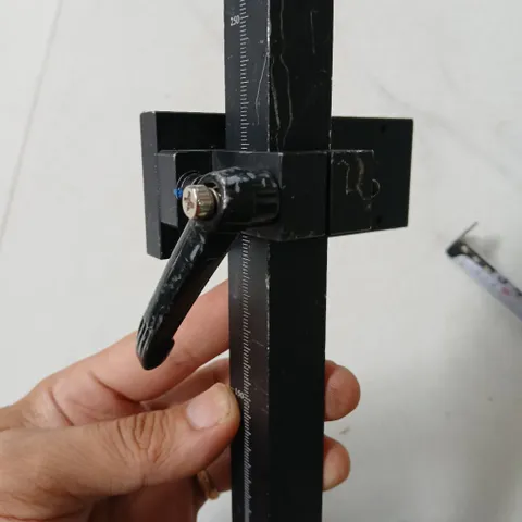 [300mm] chân trụ nhôm rỗng đứng có thước khóa nhanh chỉnh độ cao thí nghiệm giảng dạy mô hình