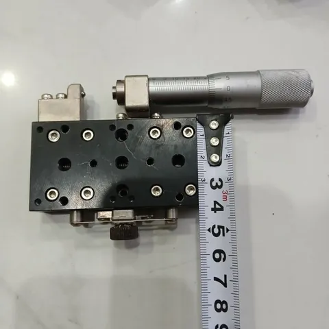 [panme lớn - 25mm] bộ trượt 40x80 panme tinh chỉnh 0.01 loại lớn hành trình 25mm có vạch có khóa vị trí