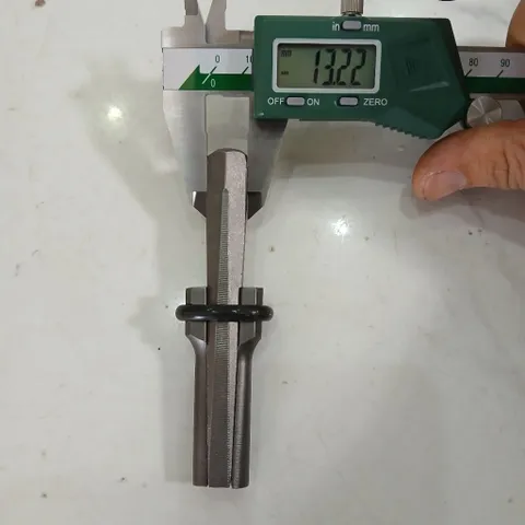 mũi kích côn chẻ đục đá mĩ nghệ