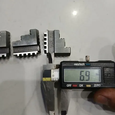 bộ 3 chấu phải mâm cặp TQ hàng mới