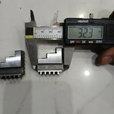 bộ 3 chấu phải mâm cặp TQ hàng mới
