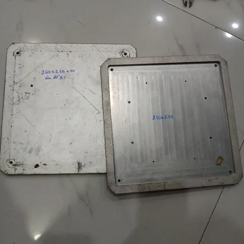tấm nhôm anode sẵn chân cao su to