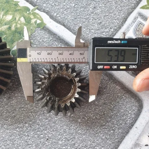 cặp bánh răng thép góc vuông tháo máy tỉ số 2:3 trục 15 20