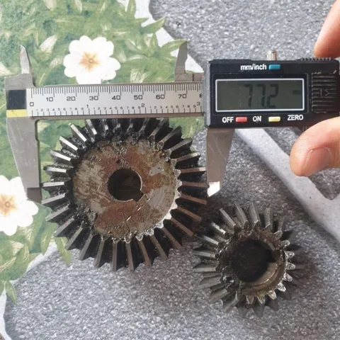 cặp bánh răng thép góc vuông tháo máy tỉ số 2:3 trục 15 20