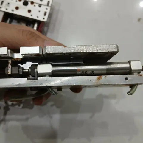 bàn trượt ray 12 xi lanh kẹp 2 chiều hành trình tối đa 80
