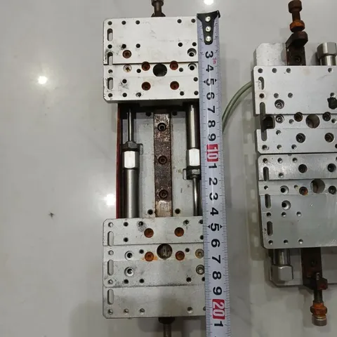 bàn trượt ray 12 xi lanh kẹp 2 chiều hành trình tối đa 80