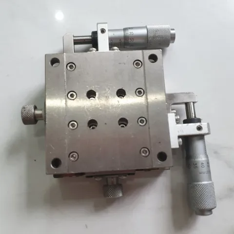 bàn trượt xy tinh chỉnh 60x60 thép trắng panme 0.01mm