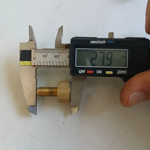 núm vặn siết vị trí ốc đồng M8x0.75