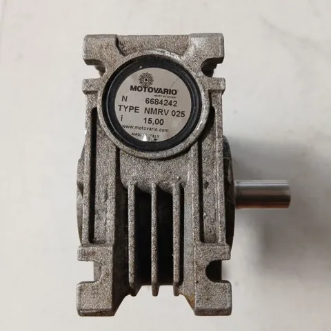 động cơ step kèm giảm tốc bánh răng trục vít motovario italy 1/15 1/30 trục 10 11