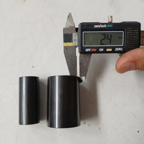 ống thép mạ đen tháo máy dày 2.4mm