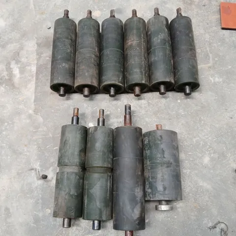 con lăn trục cứng bọc nhựa PU tháo máy nhiều kích thước chế cuốn phôi lăn ép băng tải mài nhám đai