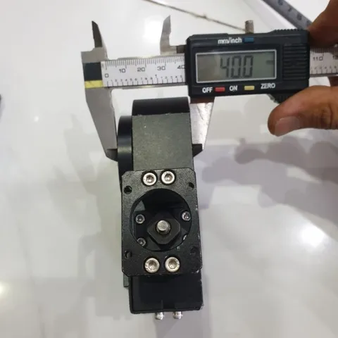 bộ trục xoay góc dùng động cơ mặt bích 60mm vít me phi 8 bước 1 hành trình góc 10mm thông lỗ 20