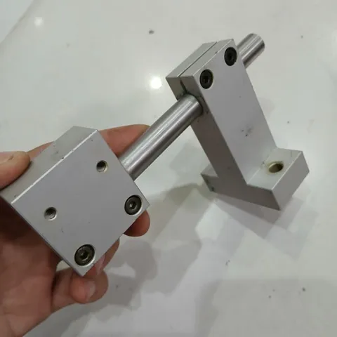 gối đứng gá chỉnh nhôm inox phi 12 có mặt bích