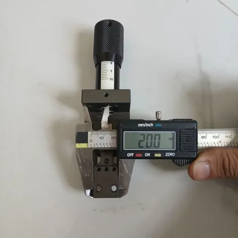 bộ núm chỉnh có lò xo con trượt hành trình 25mm chế cân lực bập bênh