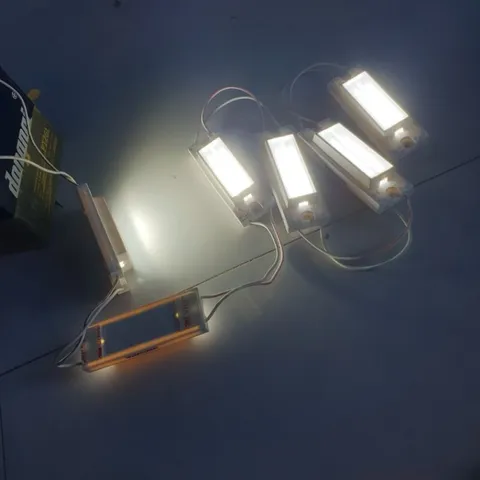 đèn led 12V đúc chống nước hồ thủy sinh có tản sáng ambassador canada