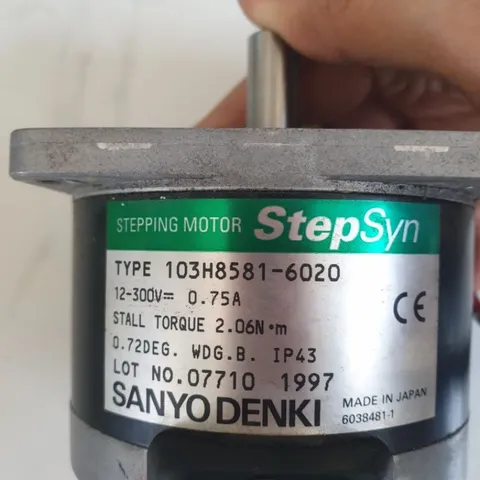 [Sanyo Denki] step syn motor 0.75A torque 2N.m cnc mini in 3d printer
